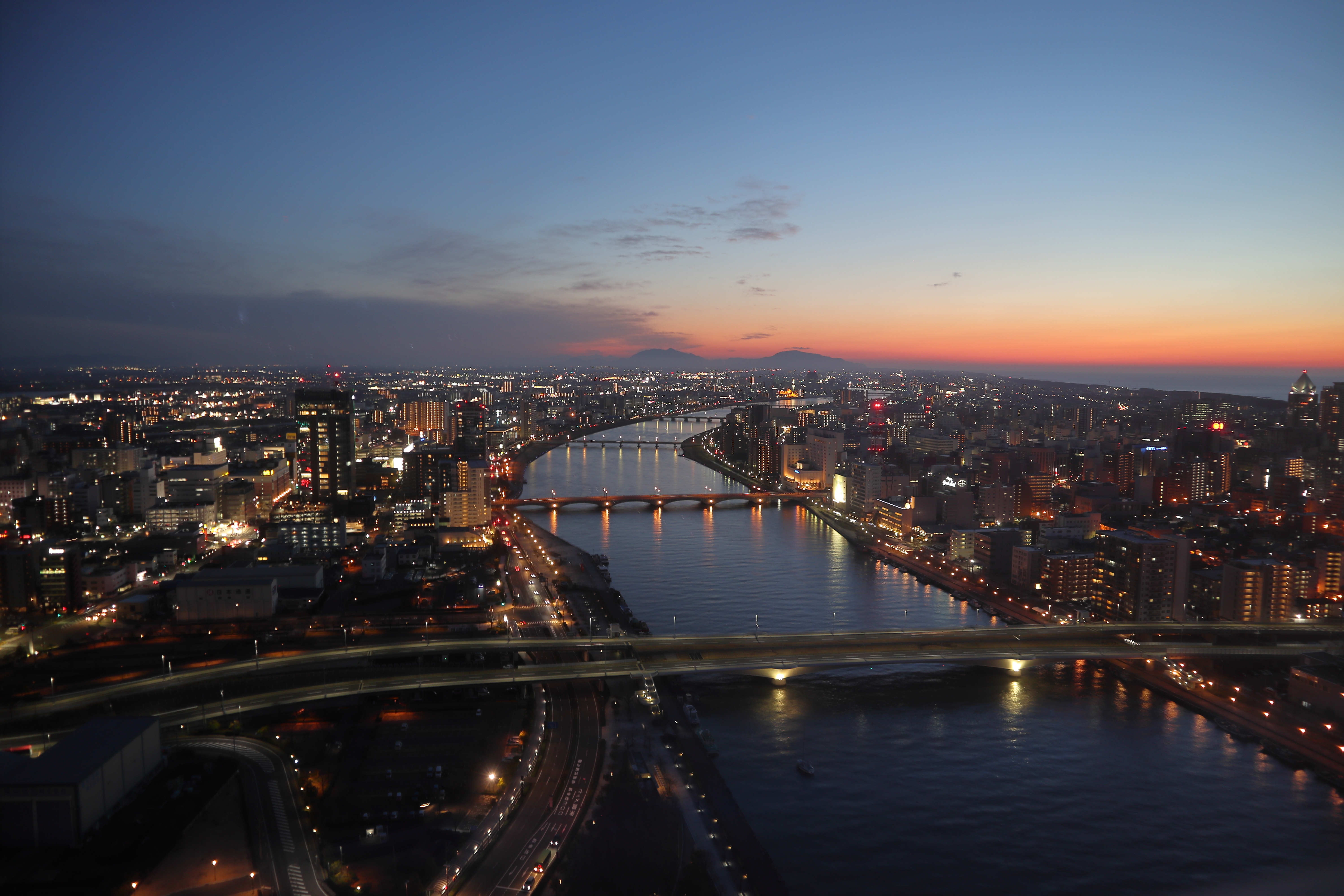 ヒーロー背景